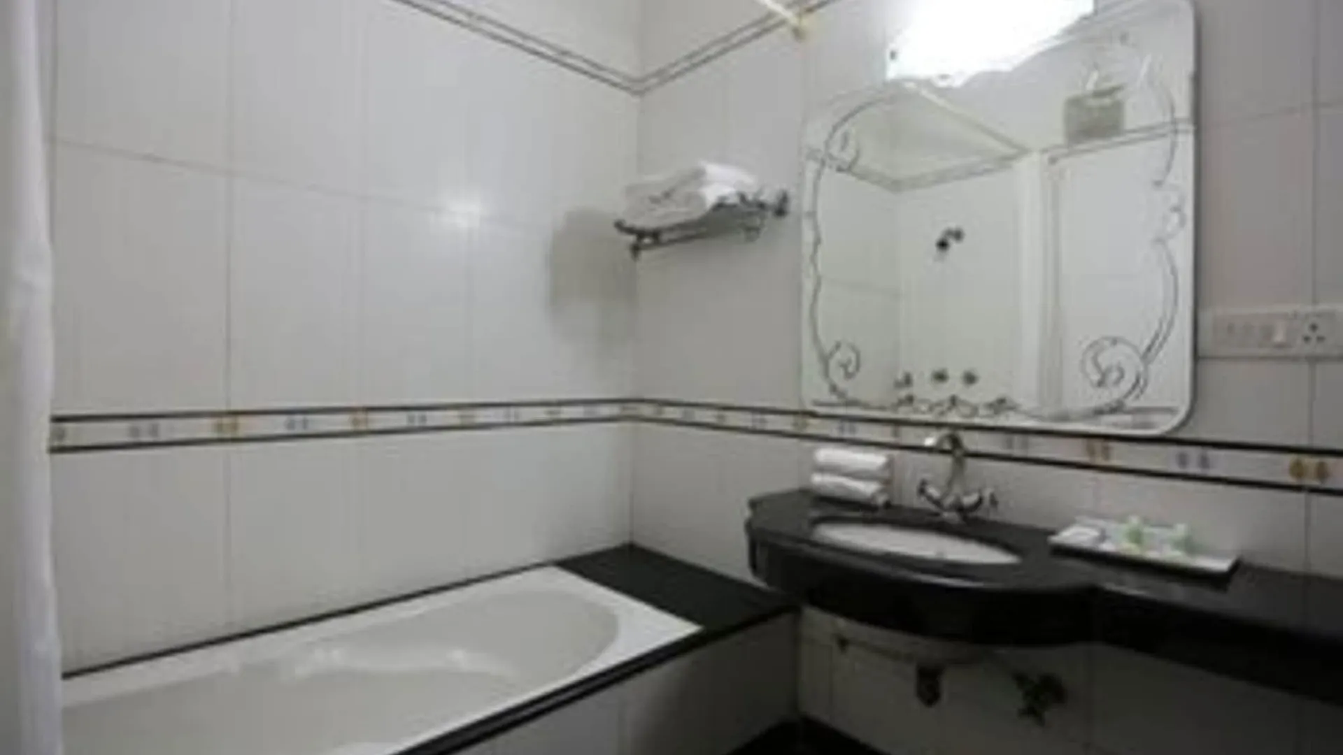 Airport Hotel New Delhi 2*,  India