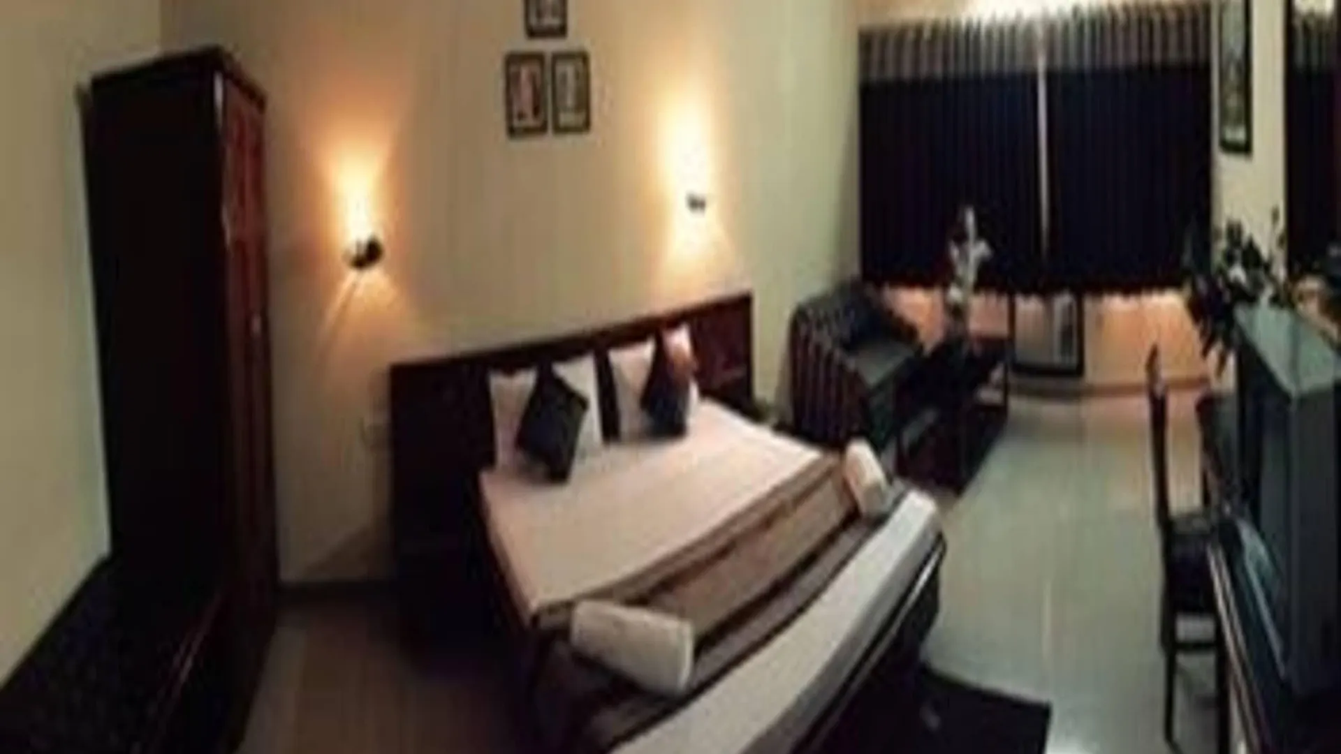 Airport Hotel New Delhi 2*,  India