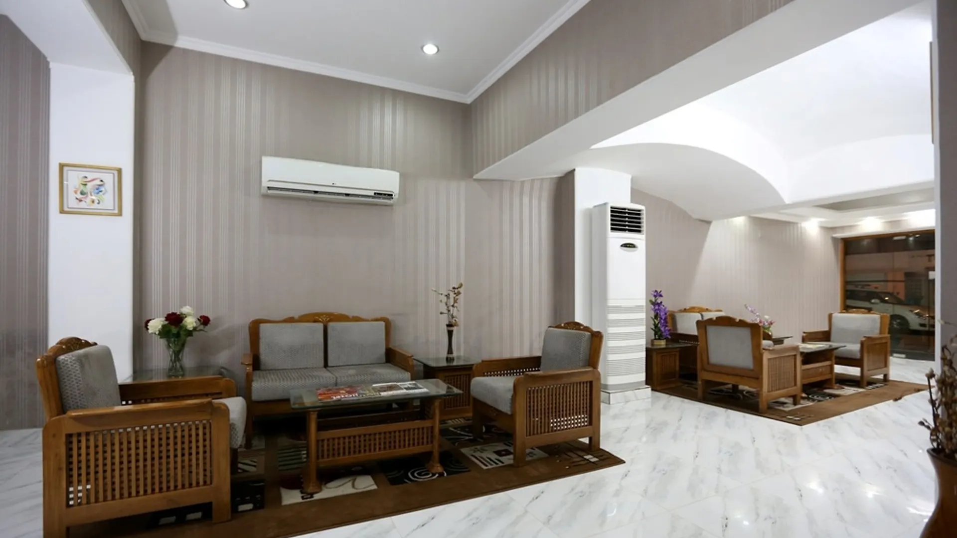 Airport Hotel New Delhi 2*,