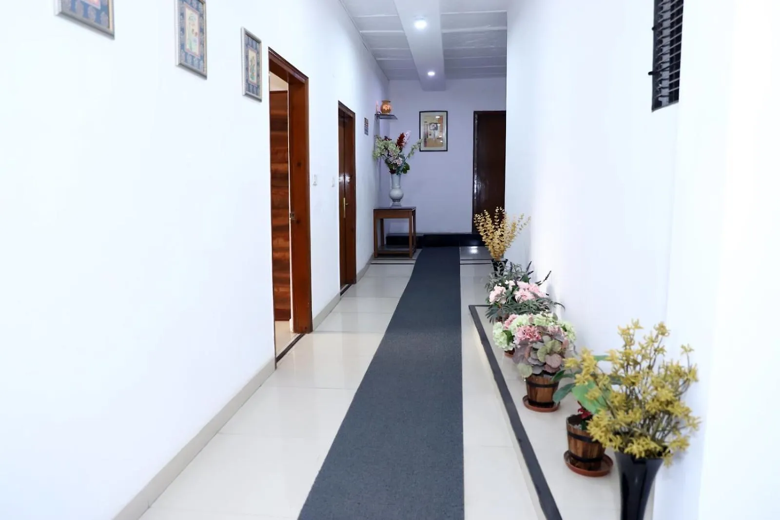 Airport Hotel Yeni Delhi